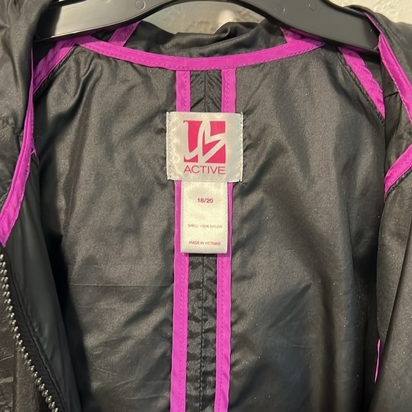 Lane Bryant water resistant wind breaker - Picture 5 of 5